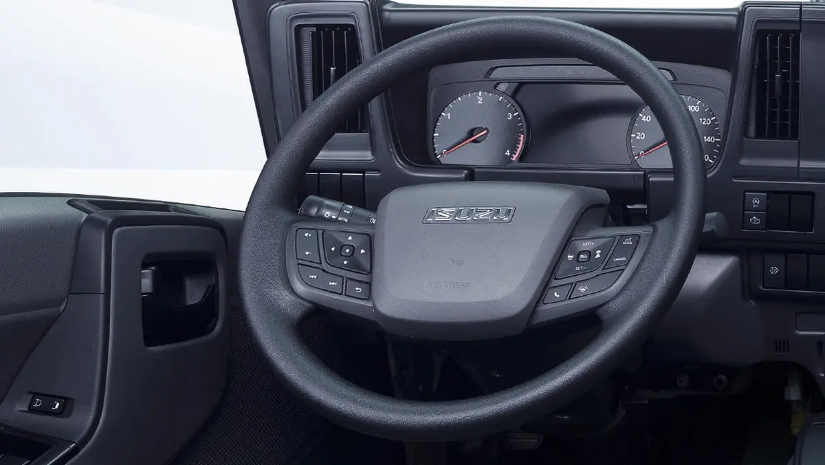 Intérieur du camion Isuzu 3,5 t